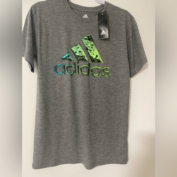 Brand New Adidas Gray T Shirt Boys Size L 14/16 - Picture 1 of 3